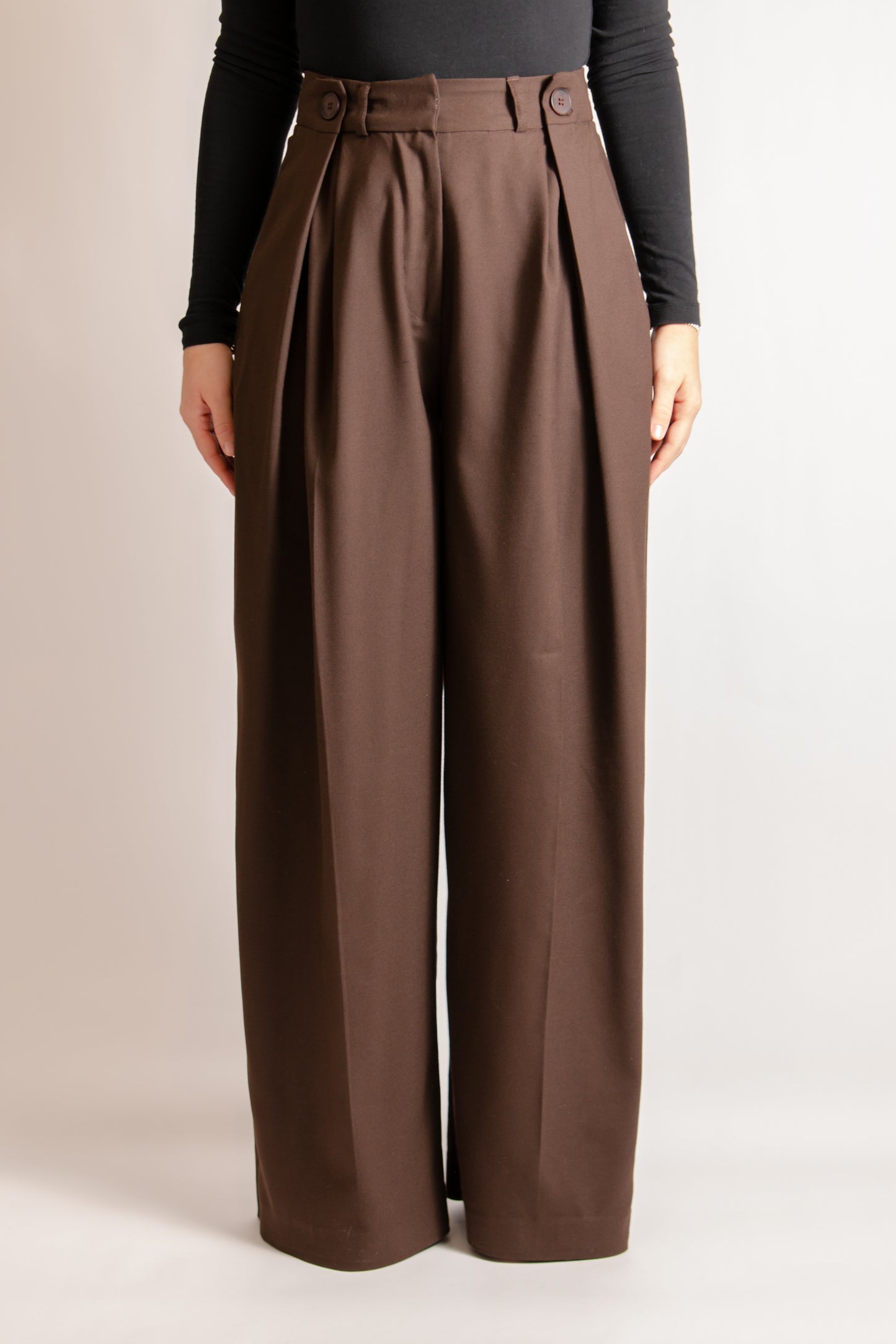 Wide leg smart trousers with darts