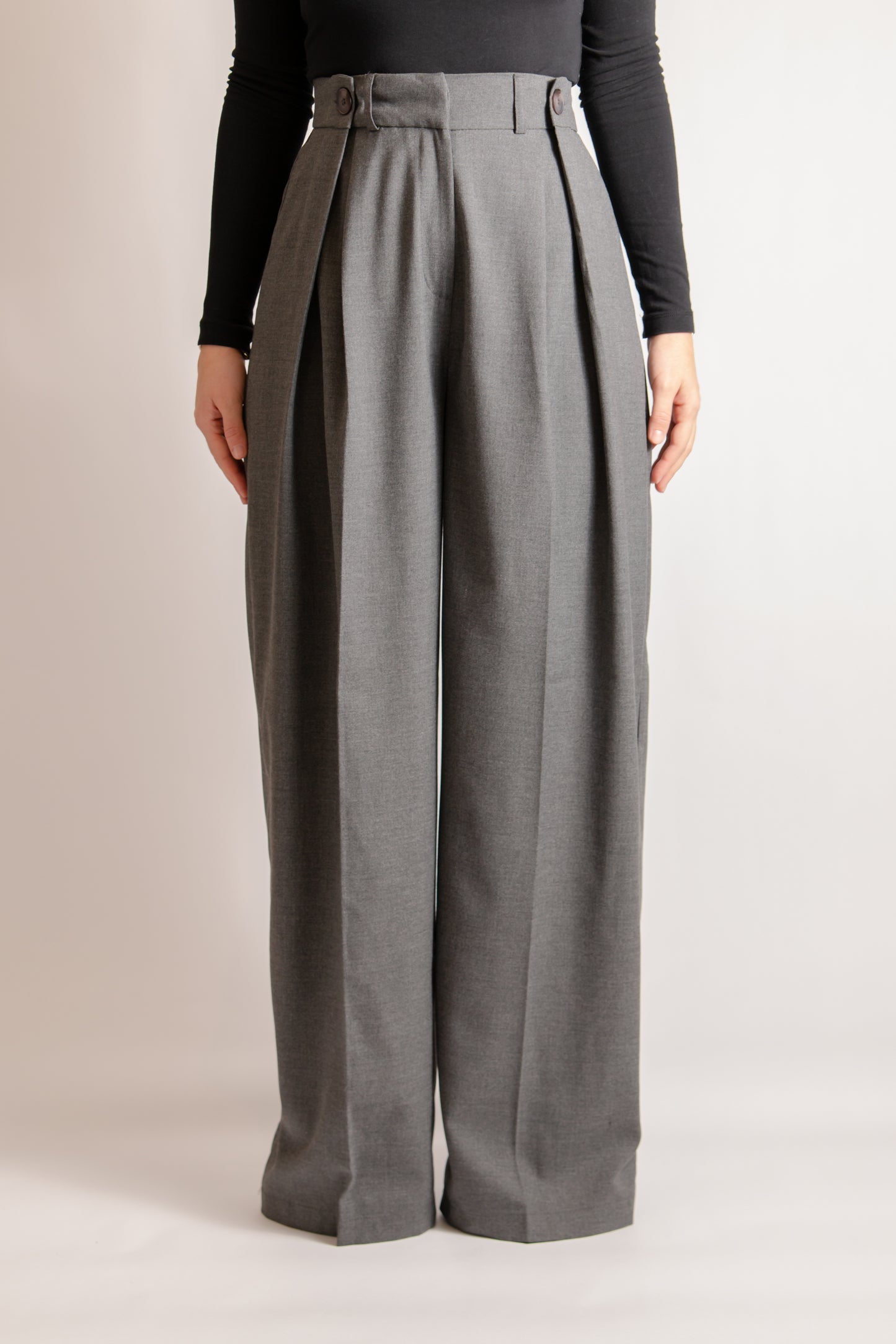 Wide leg smart trousers with darts