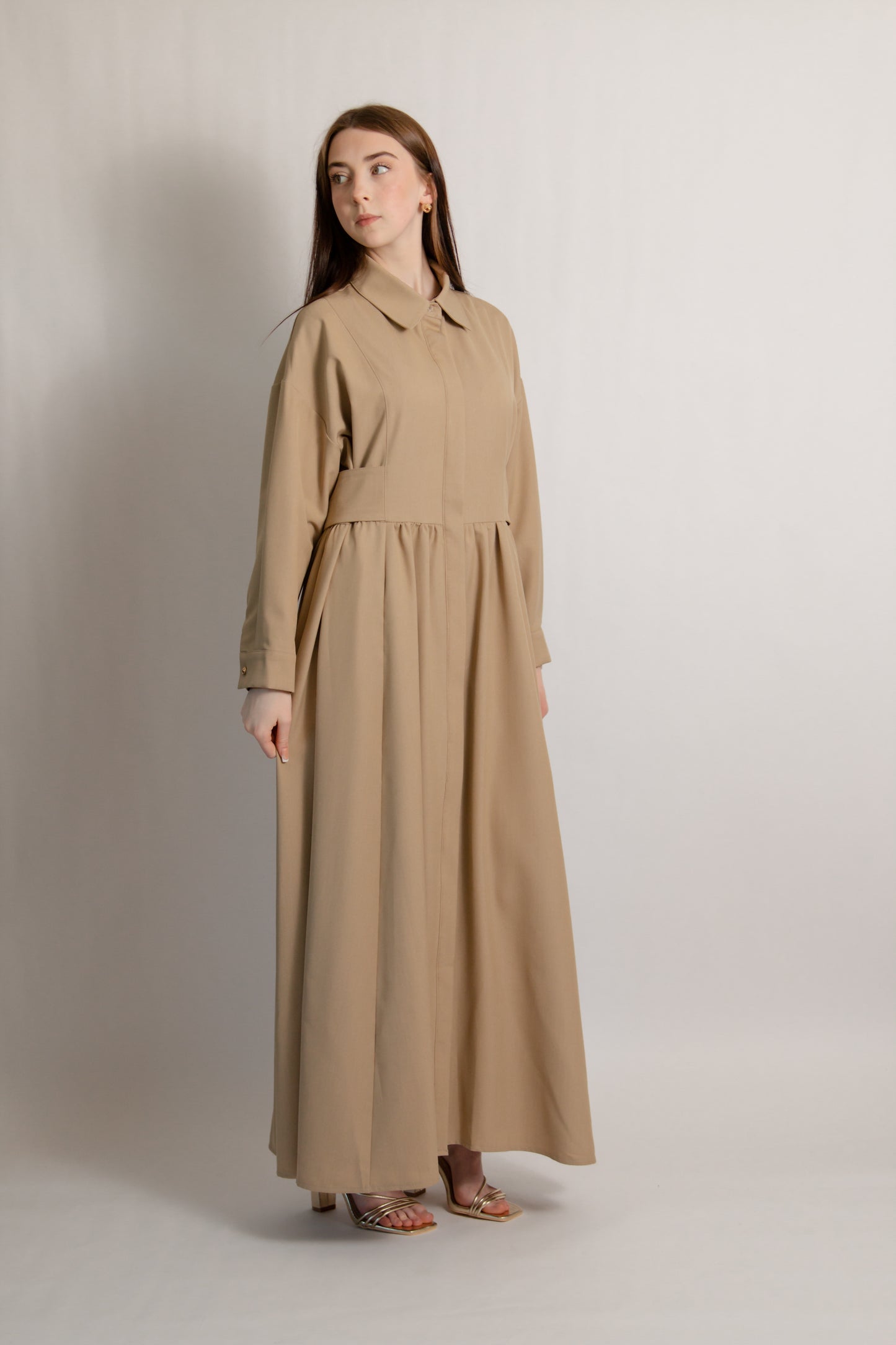 Fitted waist casual dress nude