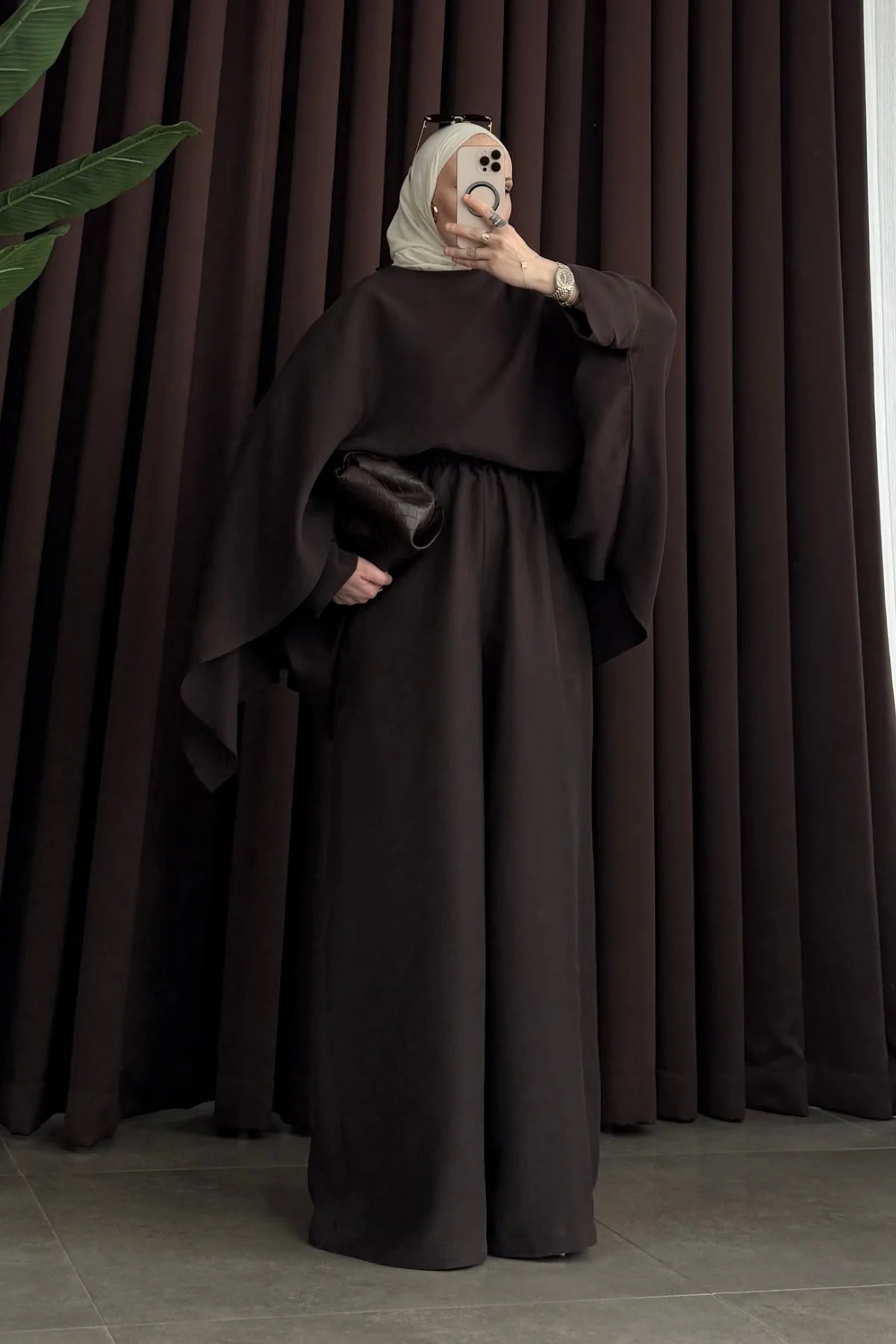 Elegant modest cape set brown