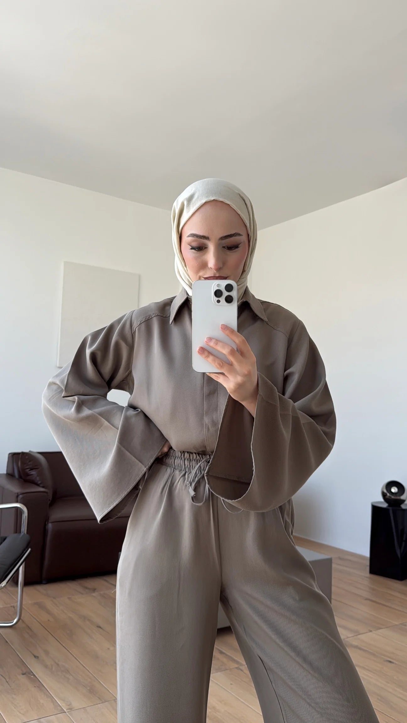 Batwing sleeve co-ord set taupe
