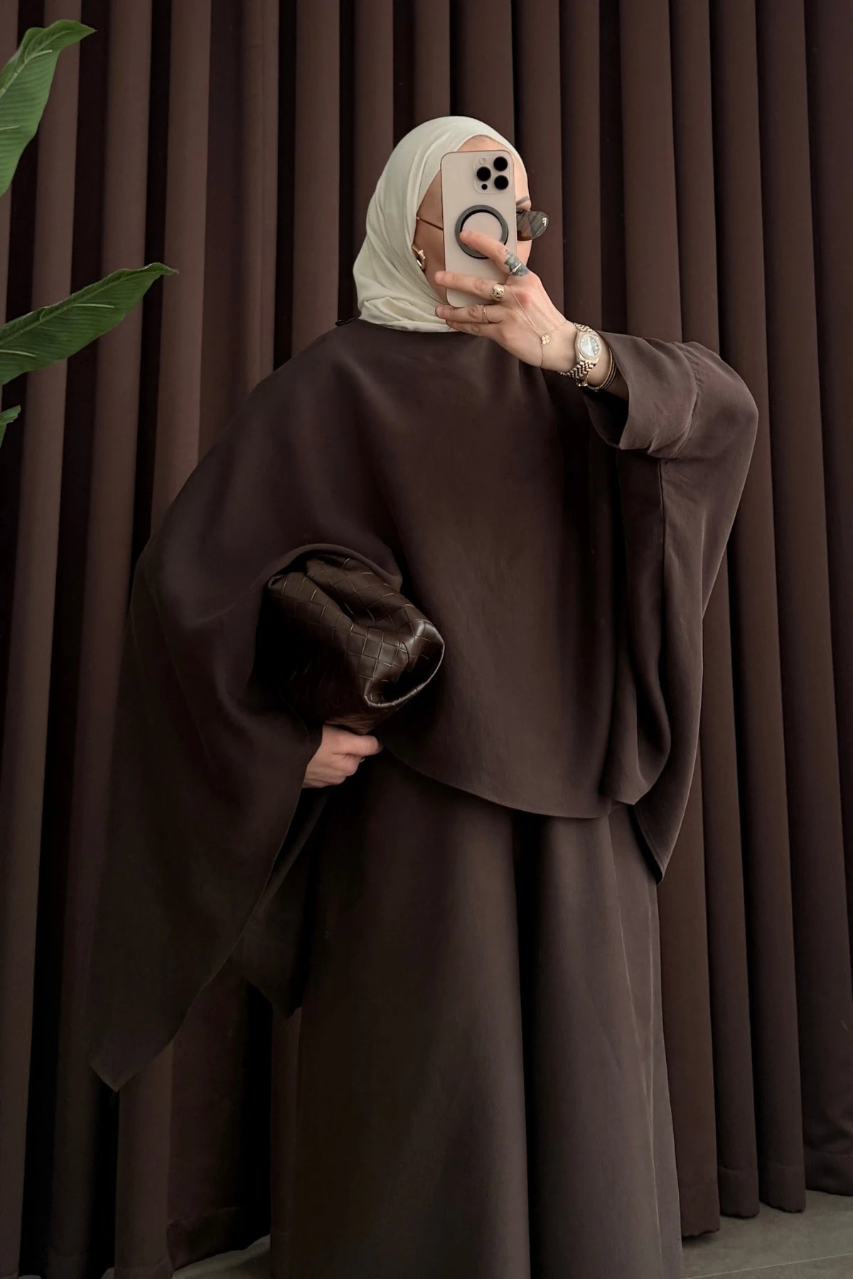 Elegant modest cape set brown