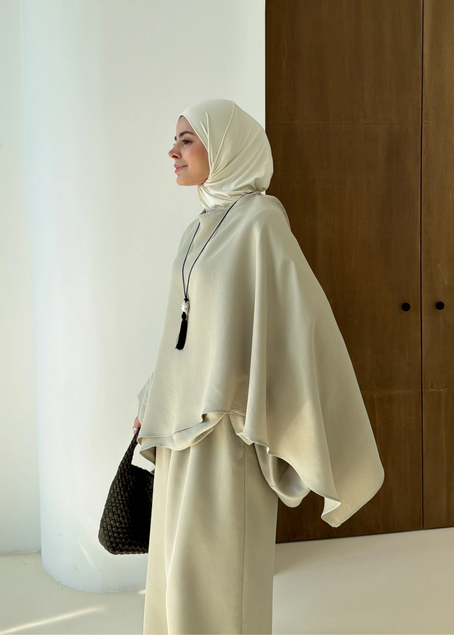 Elegant modest cape set