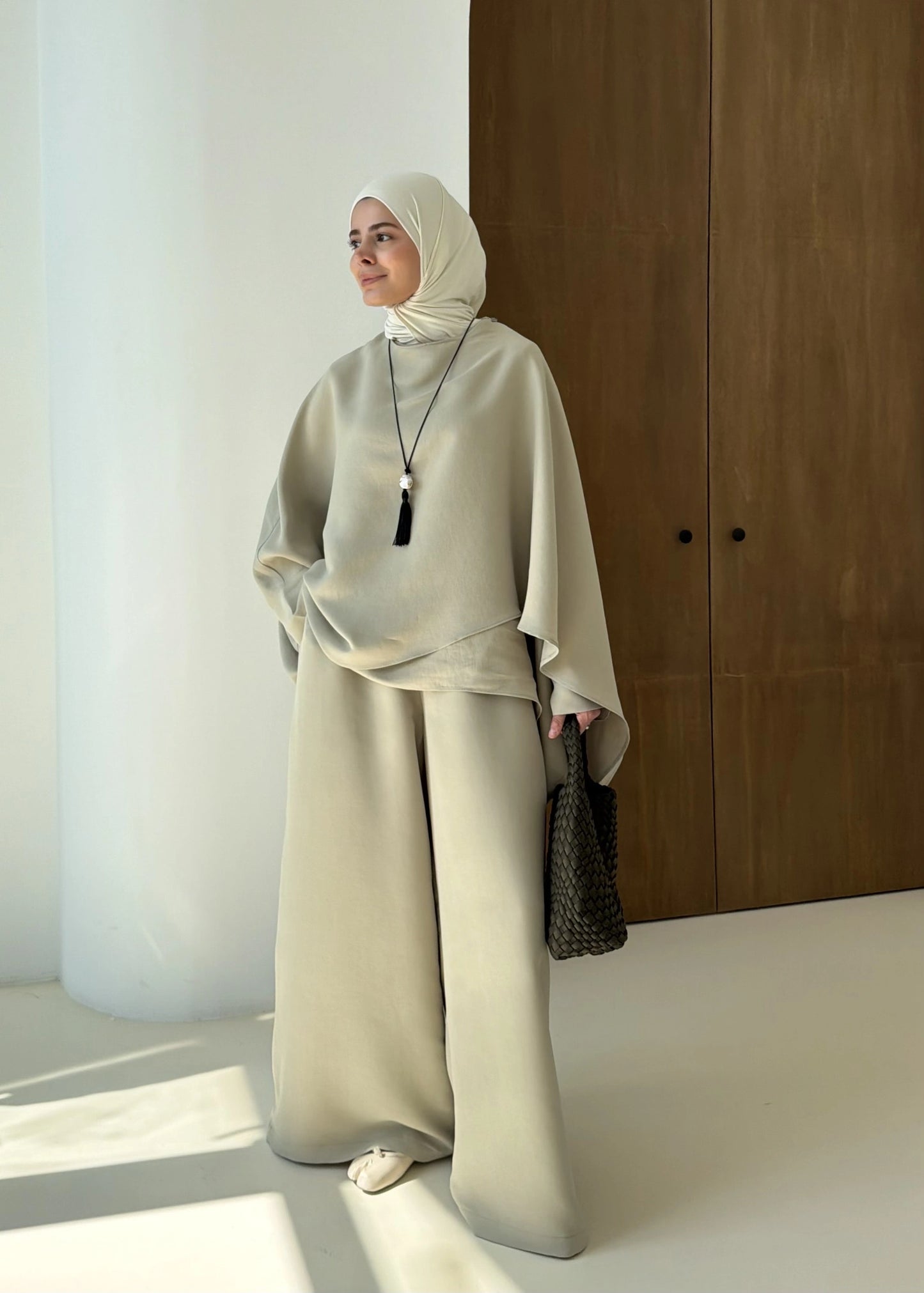 Elegant modest cape set