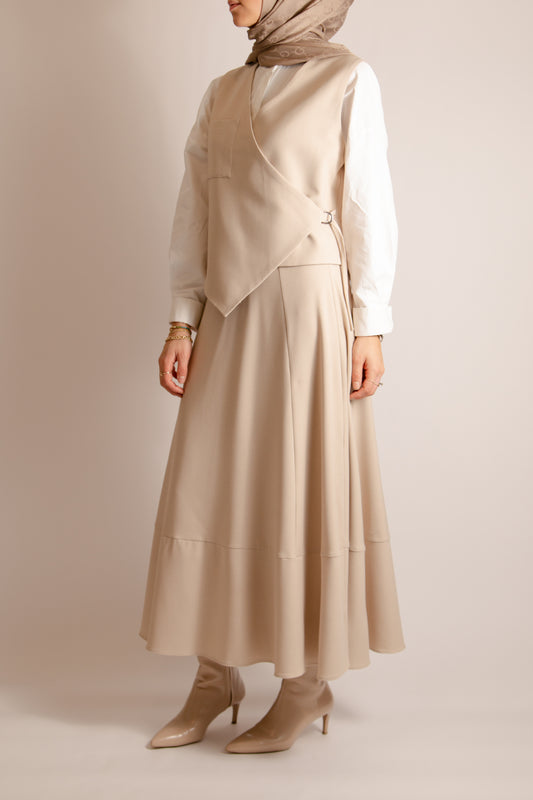 Chic nude twin set