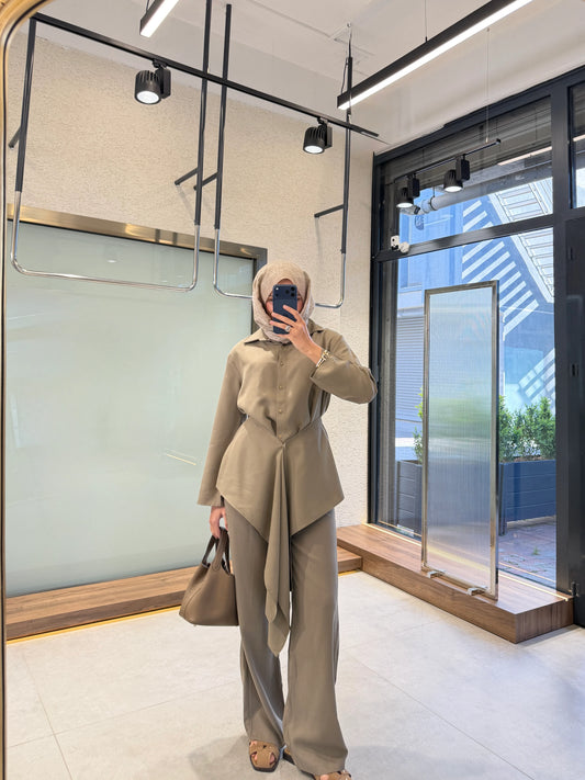 Draped elegance set taupe