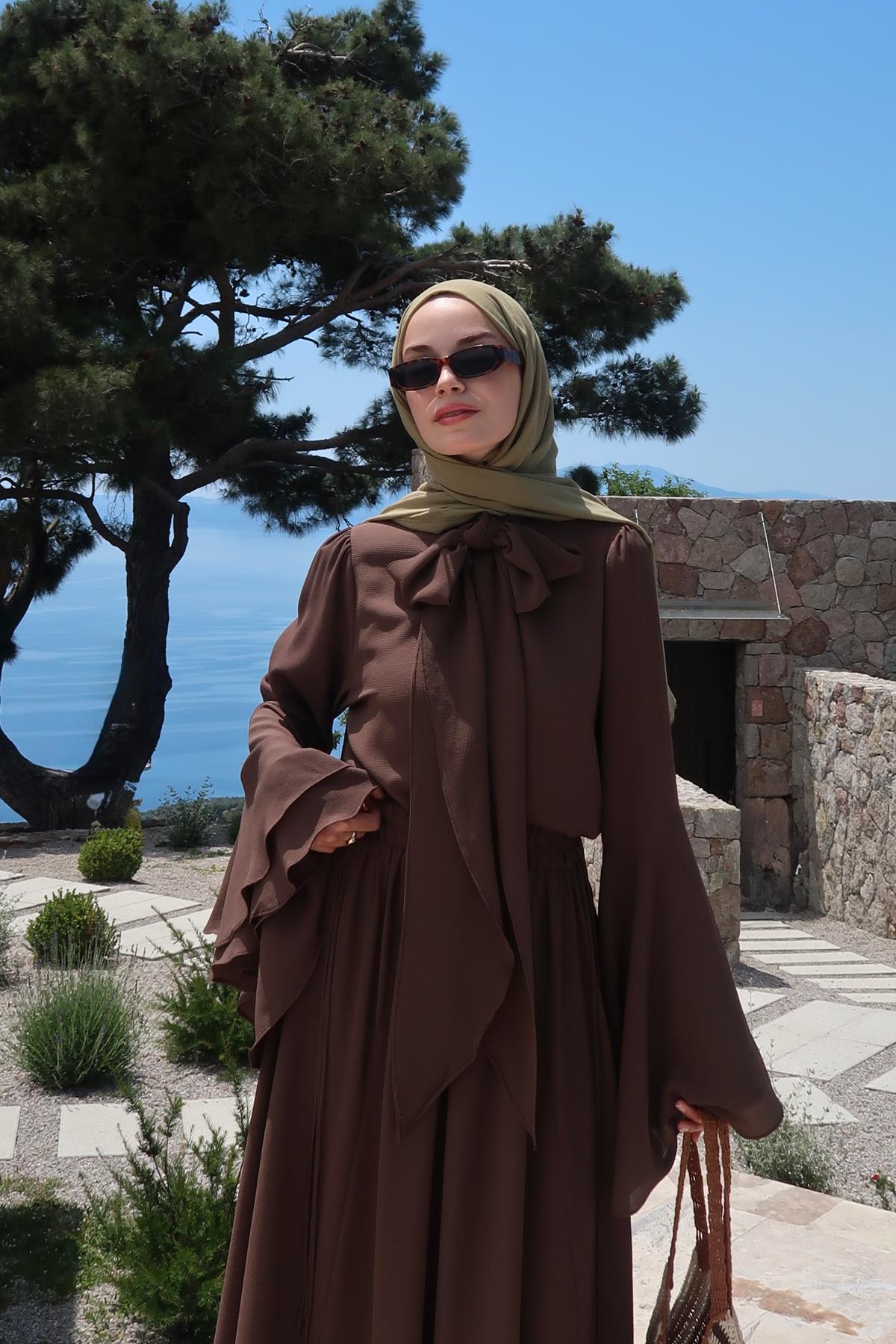 Mahin set brown